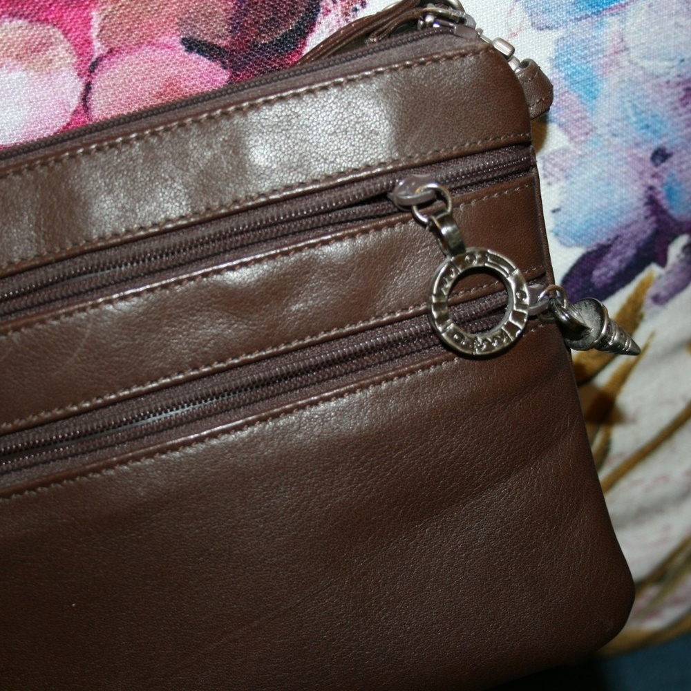 Two Purse bundle - Picture 5 of 6